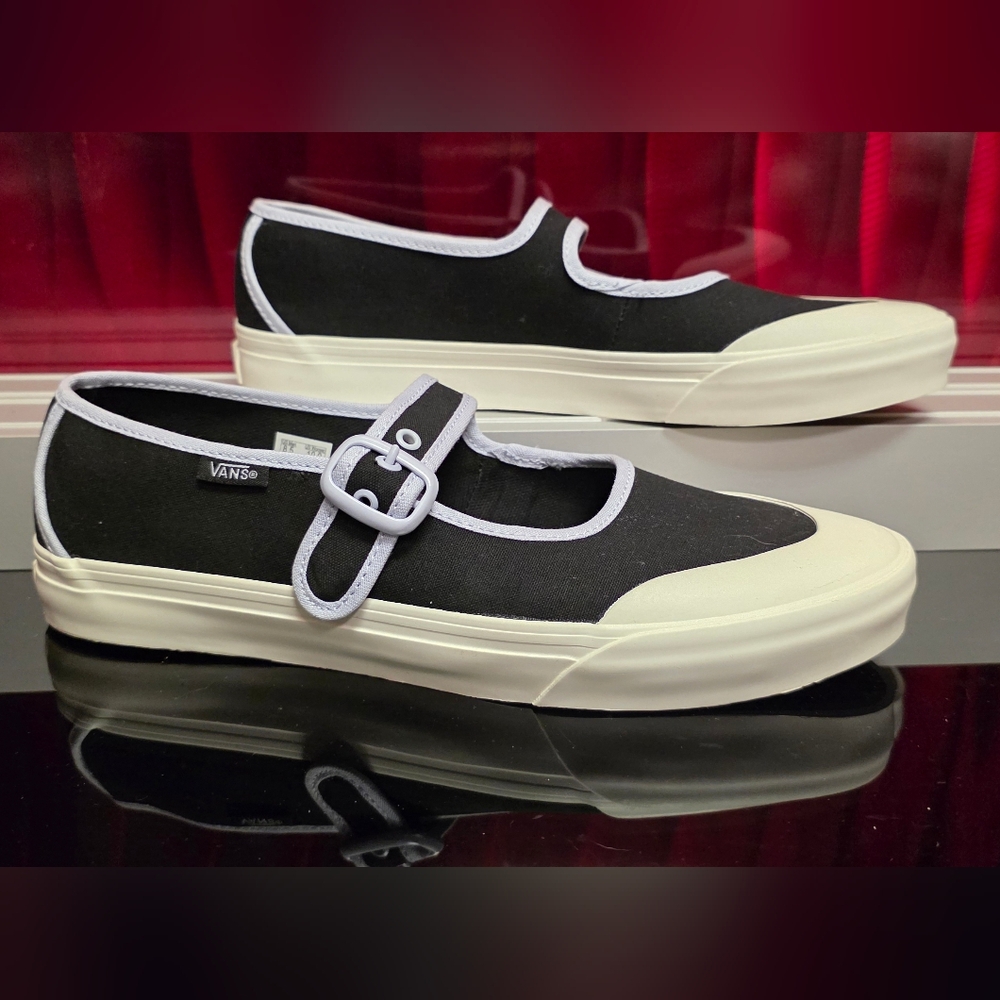 Vans Black and Cream Buckle Sneakers Men's 8.5 Women's 10